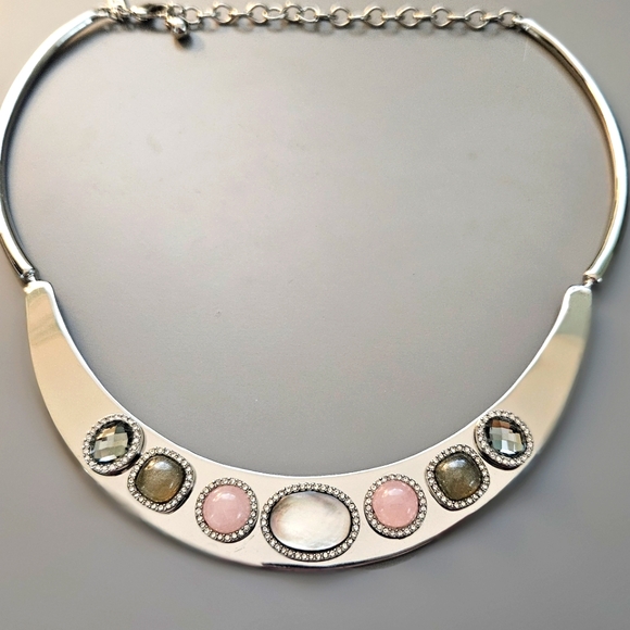 WHBM Collar Necklace - Picture 5 of 5